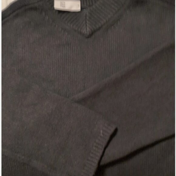 GAP CASHSOFT CHUNKY V-NECK SWEATER IN BLACK SIZE MEDIUM BNWT NEVER WORN - Picture 4 of 8